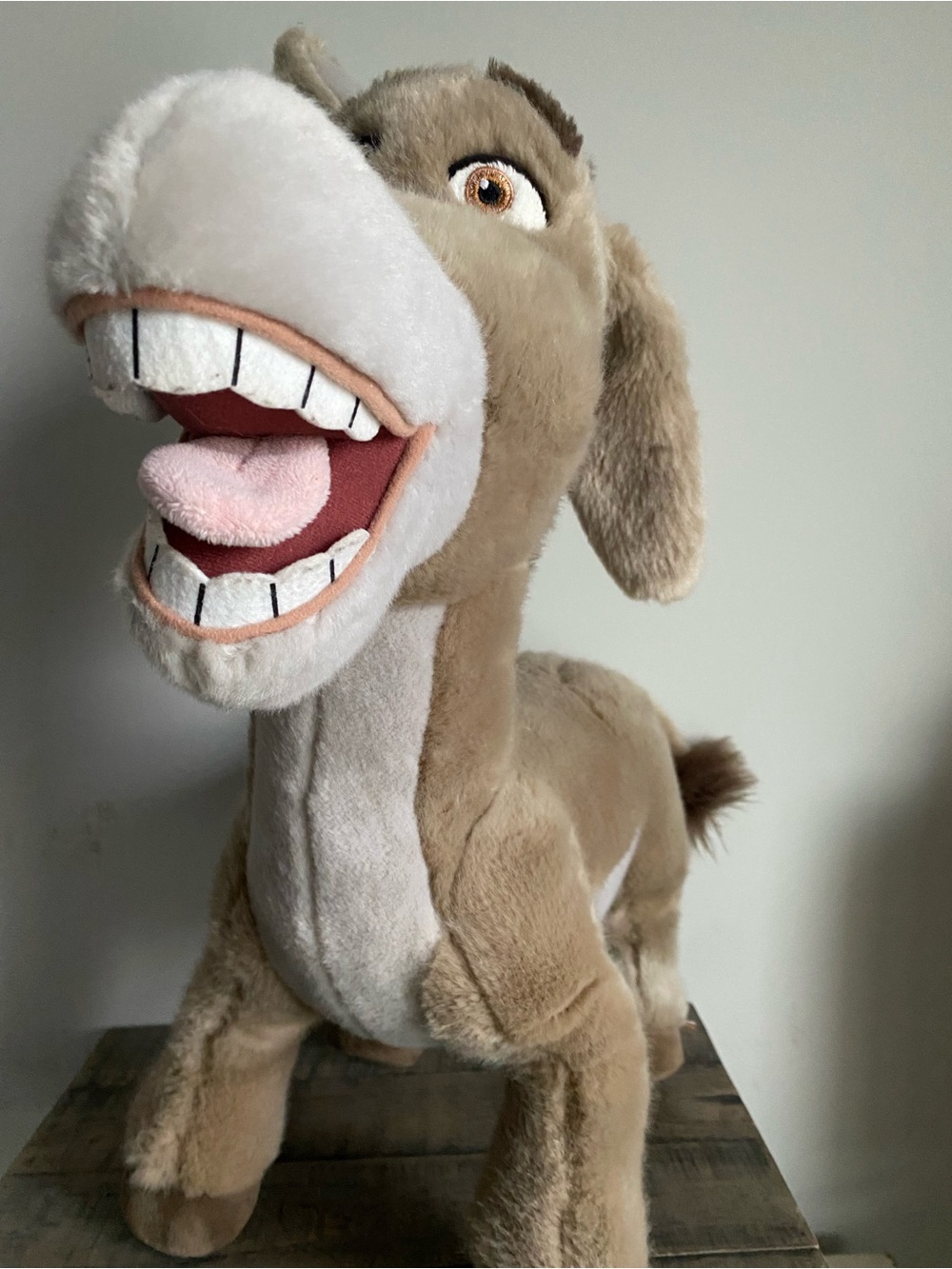 Shriek 4-D Donkey 17” Plush Dreamworks Gray Stand Up Donkey
